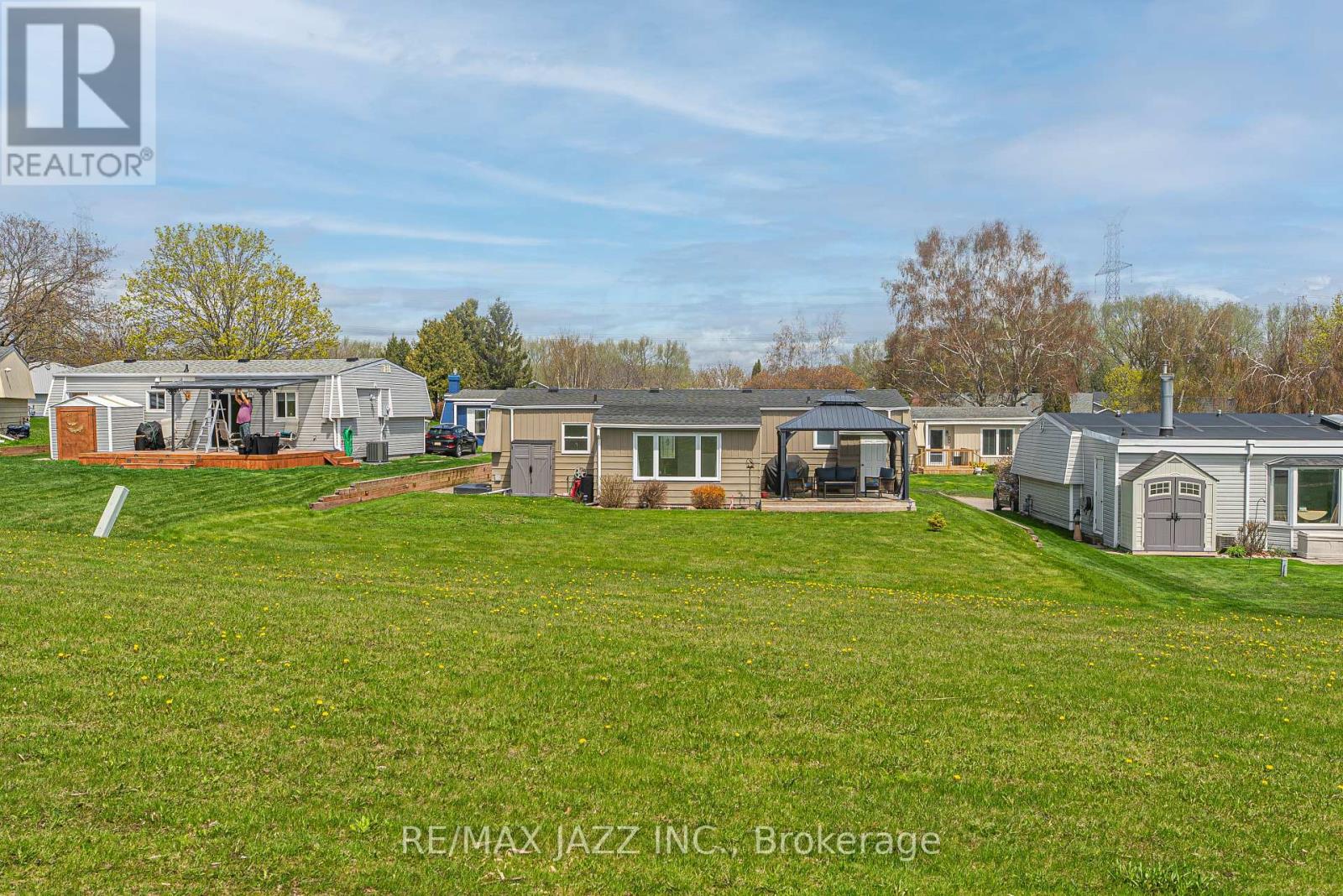 15 Bluffs Road, Clarington (Bowmanville), Ontario  L1B 1A3 - Photo 9 - E12131176