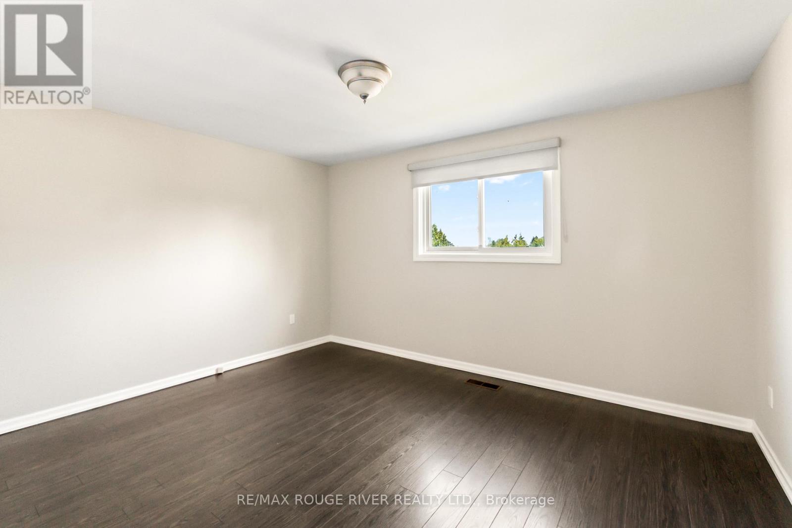 1 Applewood Crescent, Kawartha Lakes (Lindsay), Ontario  K9V 4W7 - Photo 24 - X12131139