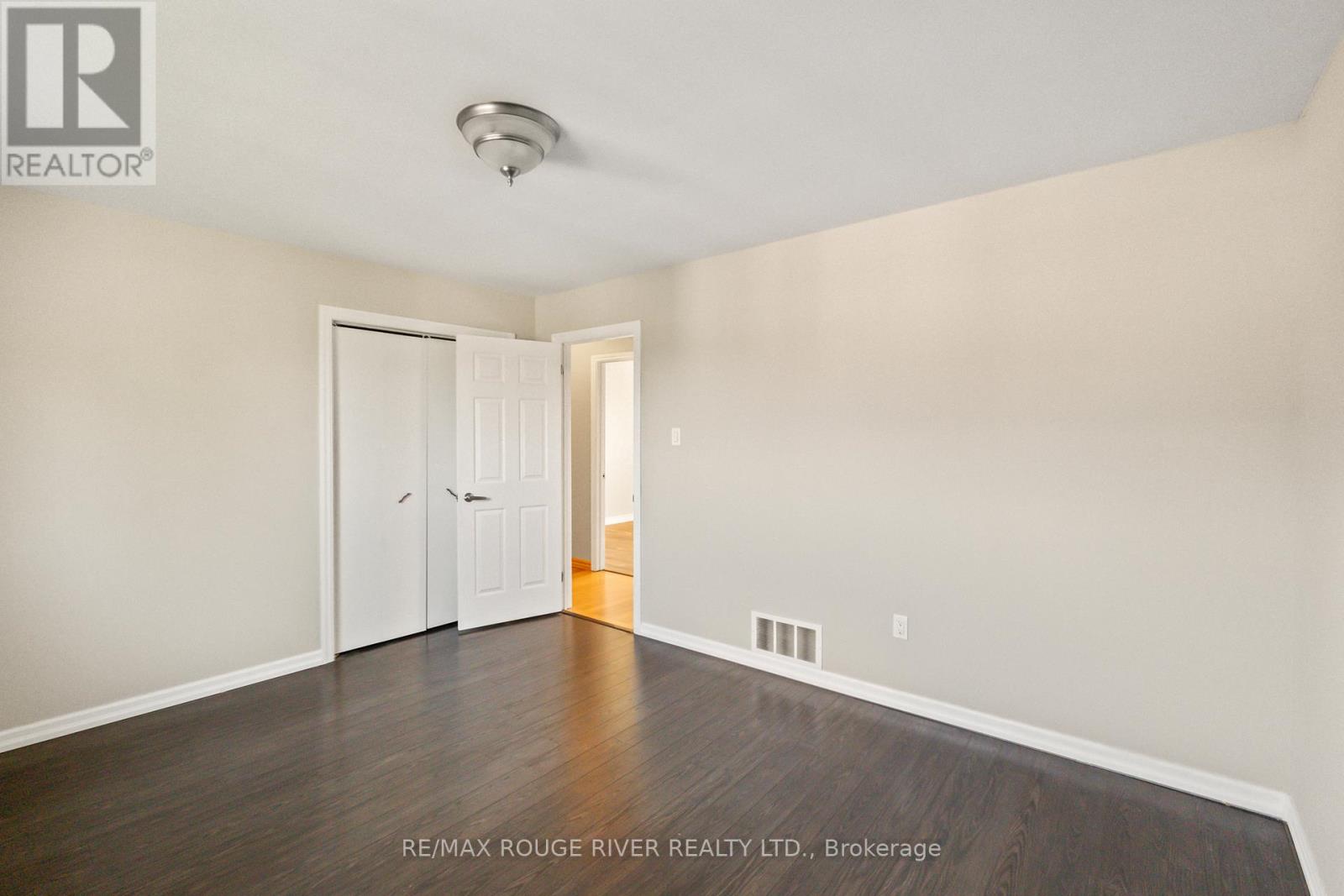 1 Applewood Crescent, Kawartha Lakes (Lindsay), Ontario  K9V 4W7 - Photo 25 - X12131139