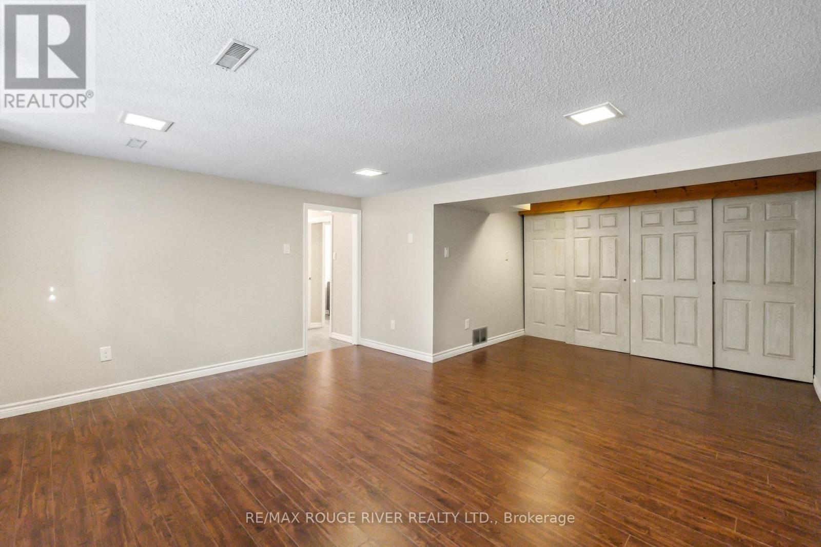 1 Applewood Crescent, Kawartha Lakes (Lindsay), Ontario  K9V 4W7 - Photo 31 - X12131139