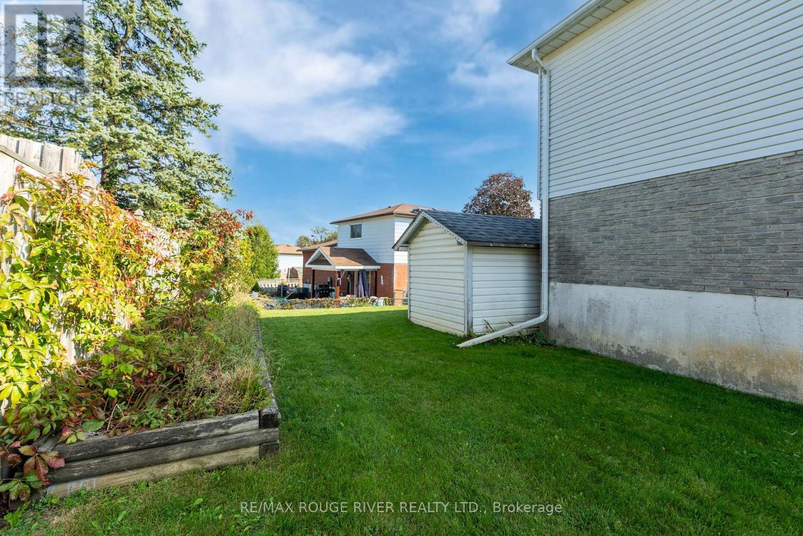 1 Applewood Crescent, Kawartha Lakes (Lindsay), Ontario  K9V 4W7 - Photo 35 - X12131139