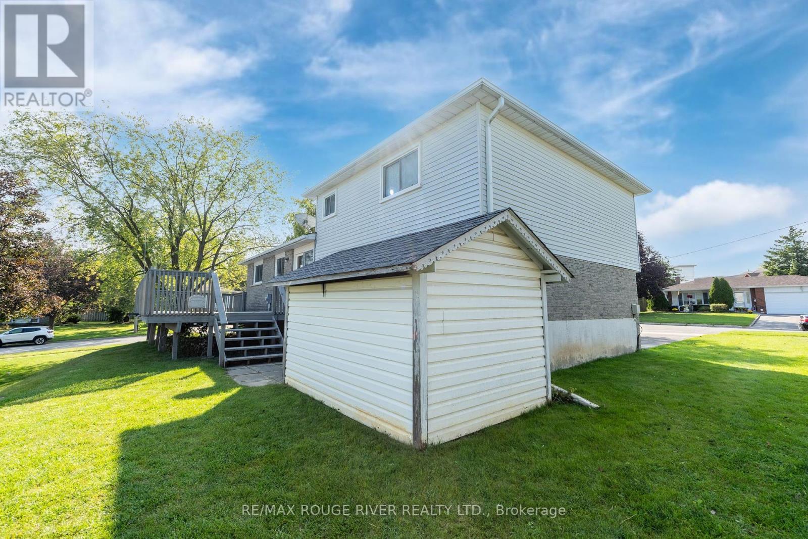 1 Applewood Crescent, Kawartha Lakes (Lindsay), Ontario  K9V 4W7 - Photo 36 - X12131139
