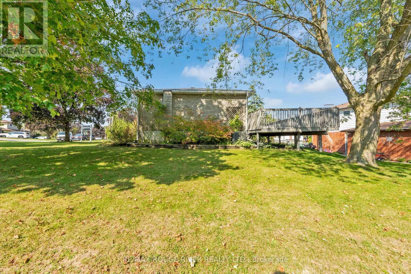 1 Applewood Crescent, Kawartha Lakes (Lindsay), Ontario  K9V 4W7 - Photo 42 - X12131139