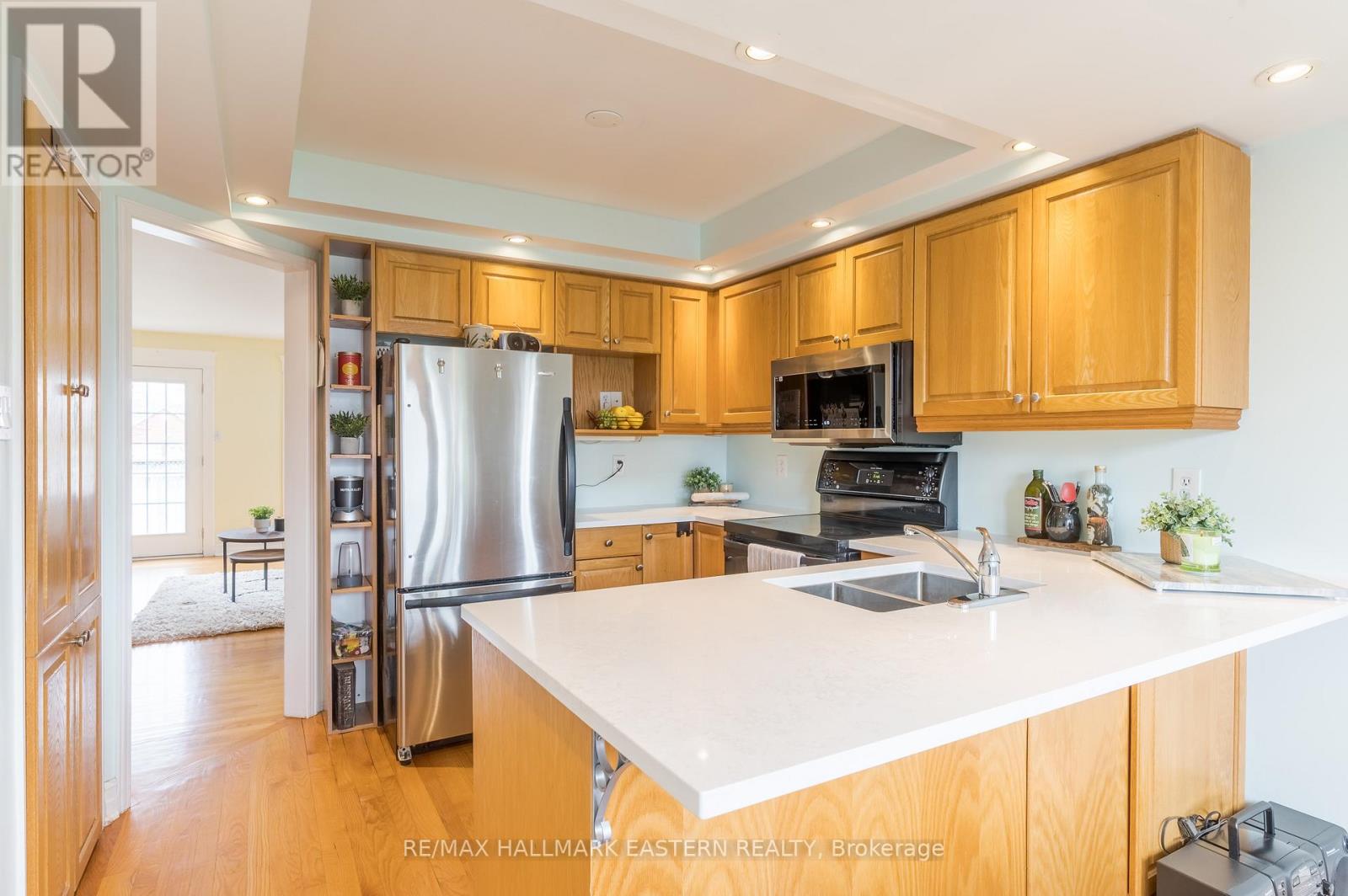 562 Westman Avenue, Peterborough West (South), Ontario  K9K 2H3 - Photo 27 - X12131555
