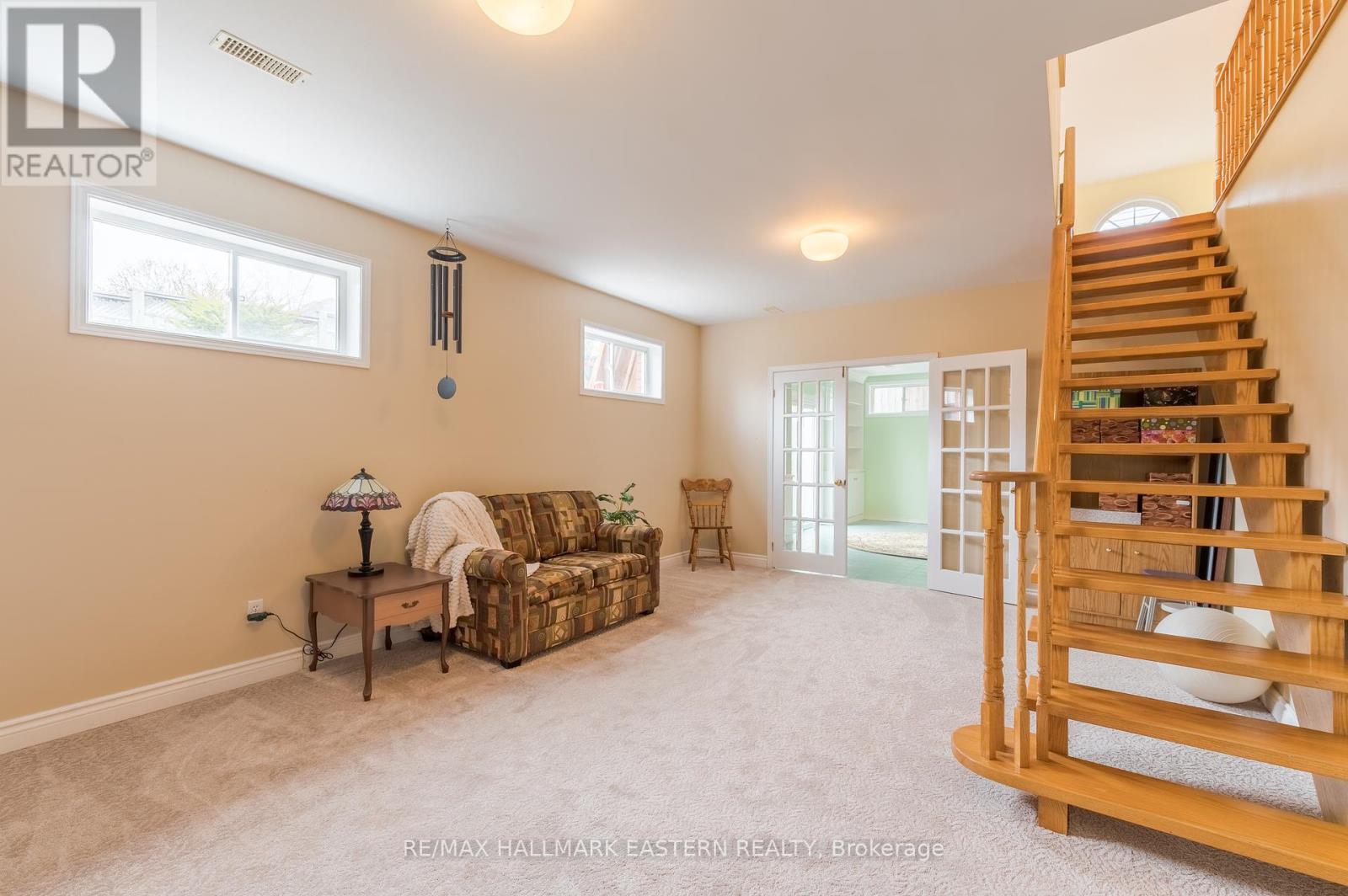 562 Westman Avenue, Peterborough West (South), Ontario  K9K 2H3 - Photo 32 - X12131555