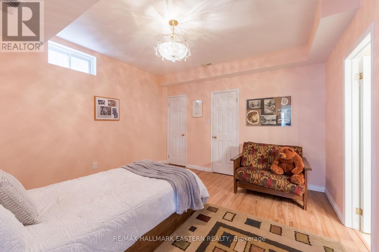 562 Westman Avenue, Peterborough West (South), Ontario  K9K 2H3 - Photo 33 - X12131555