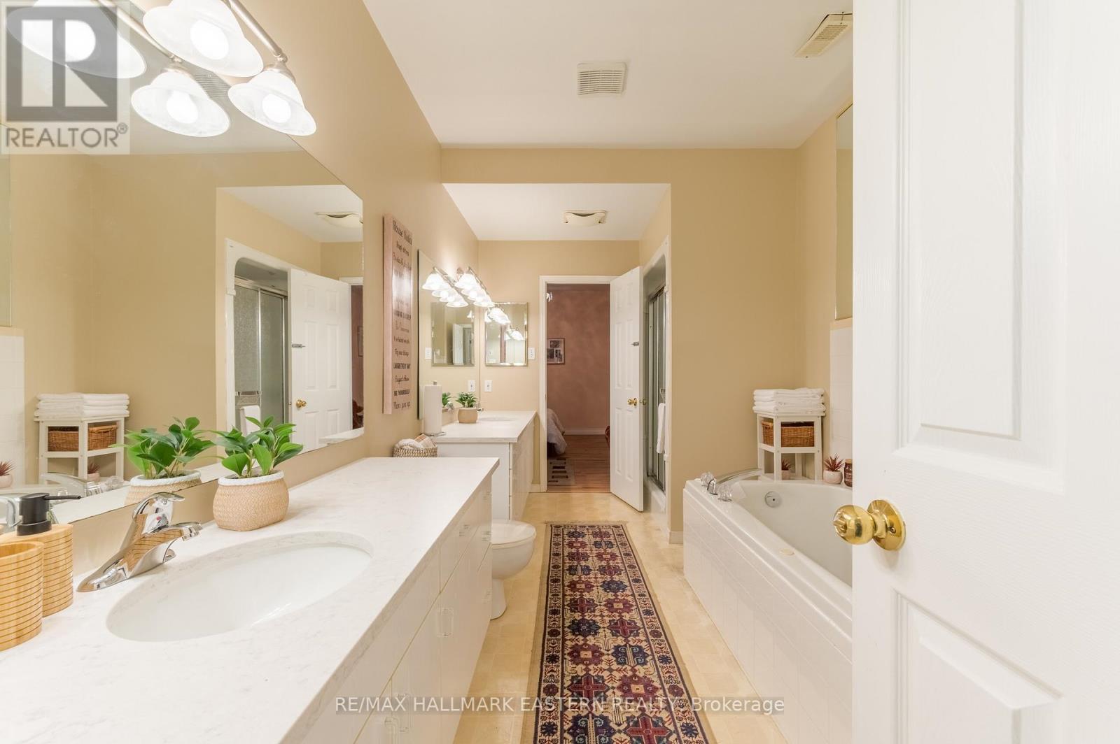 562 Westman Avenue, Peterborough West (South), Ontario  K9K 2H3 - Photo 40 - X12131555