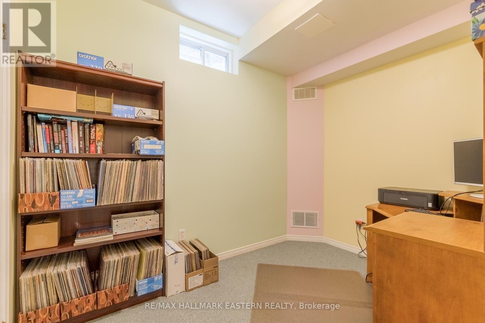 562 Westman Avenue, Peterborough West (South), Ontario  K9K 2H3 - Photo 41 - X12131555