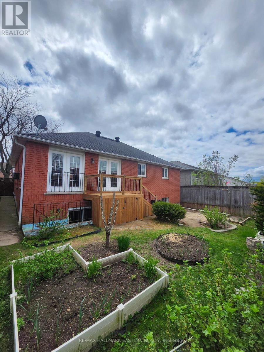 562 Westman Avenue, Peterborough West (South), Ontario  K9K 2H3 - Photo 46 - X12131555
