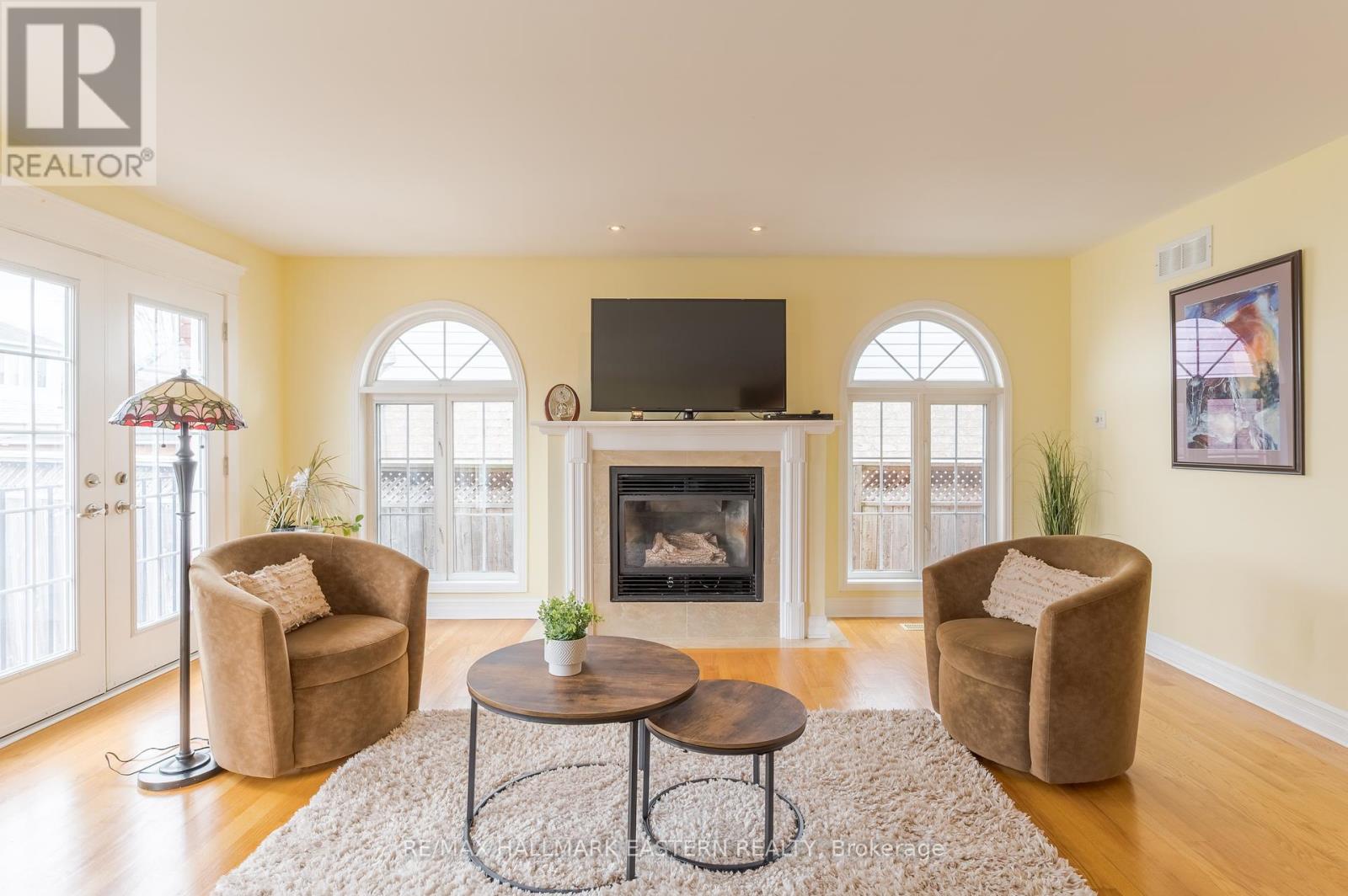 562 Westman Avenue, Peterborough West (South), Ontario  K9K 2H3 - Photo 9 - X12131555