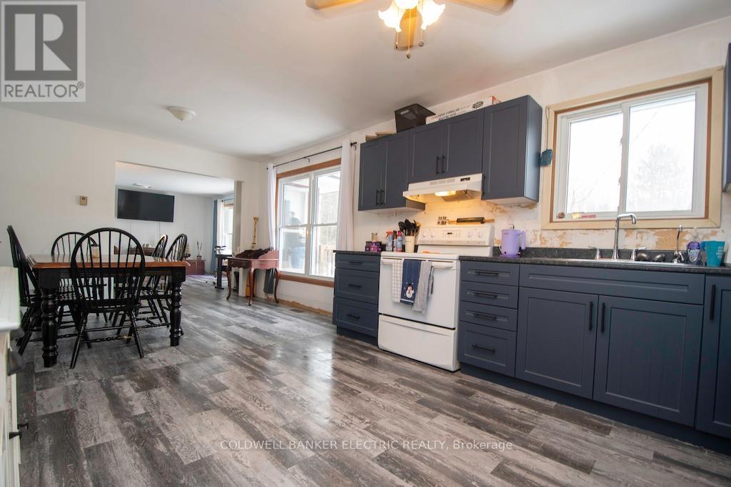 8248 County Road 46 Road, Havelock-Belmont-Methuen, Ontario  K0L 1A0 - Photo 12 - X12131604