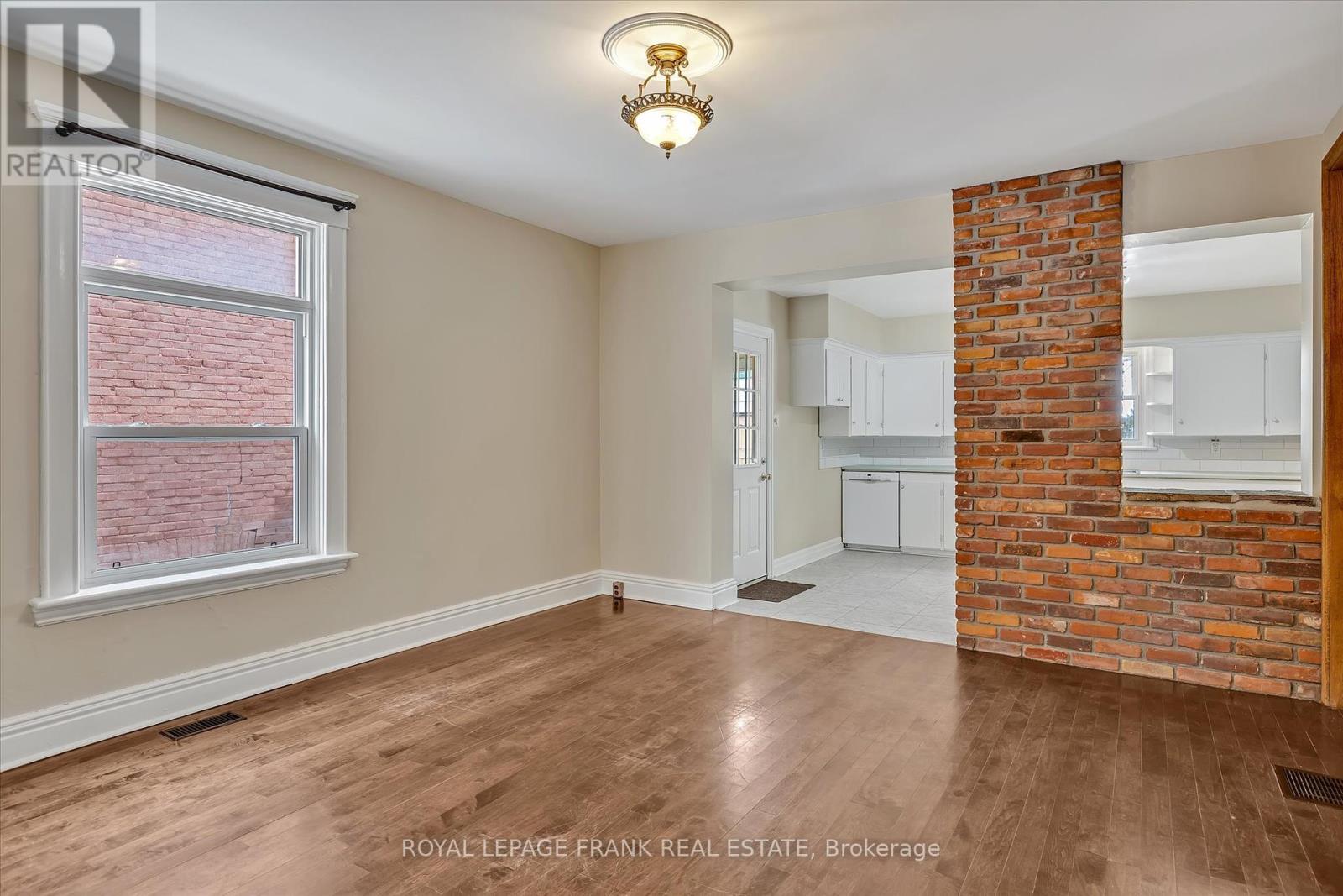 723 Bethune Street, Peterborough North (South), Ontario  K9H 4A5 - Photo 10 - X12131956