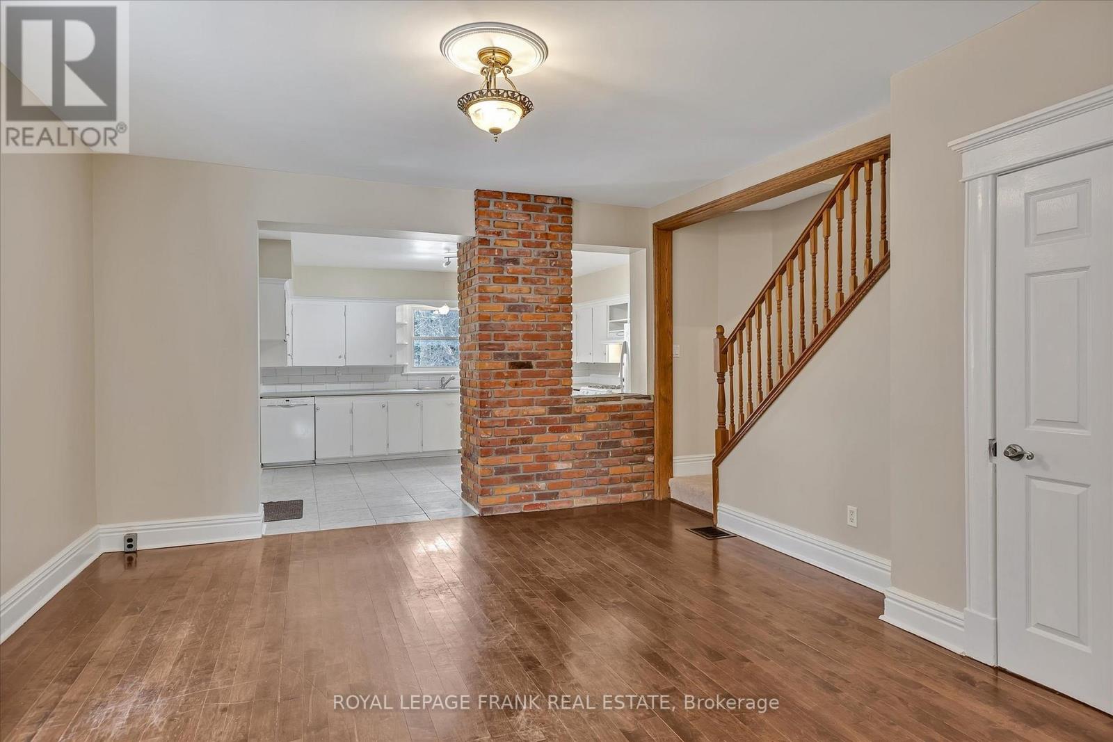 723 Bethune Street, Peterborough North (South), Ontario  K9H 4A5 - Photo 9 - X12131956