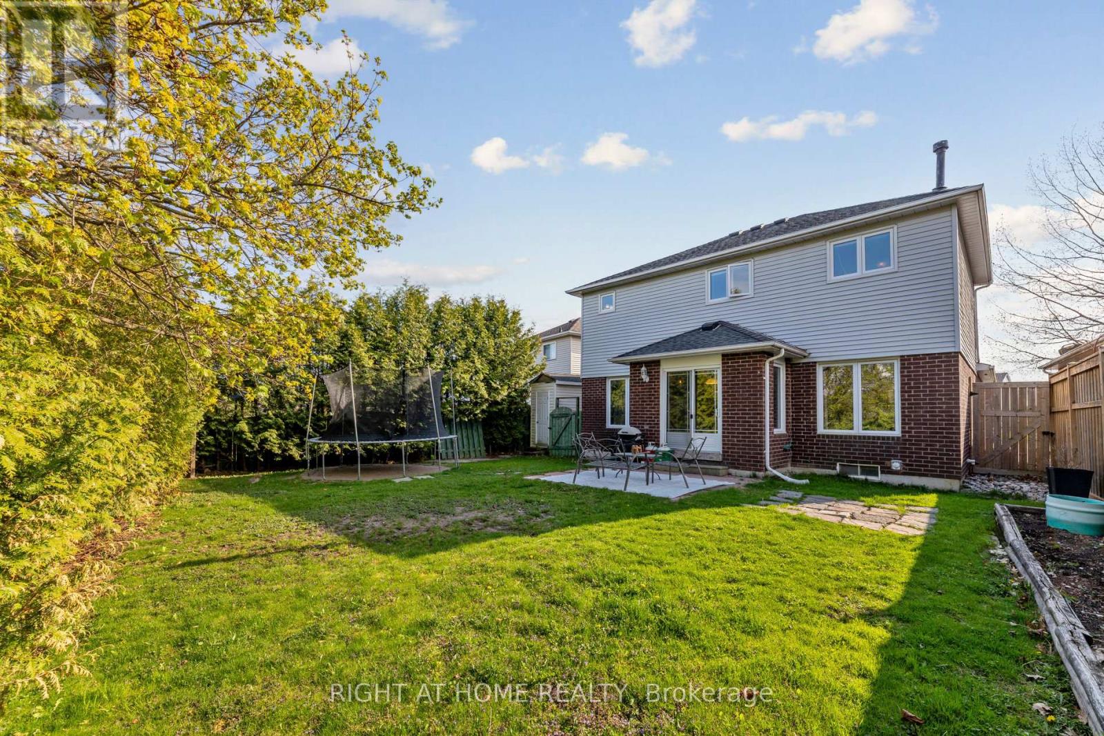 5 Coulson Court, Clarington (Newcastle), Ontario  L1B 1E7 - Photo 12 - E12132755