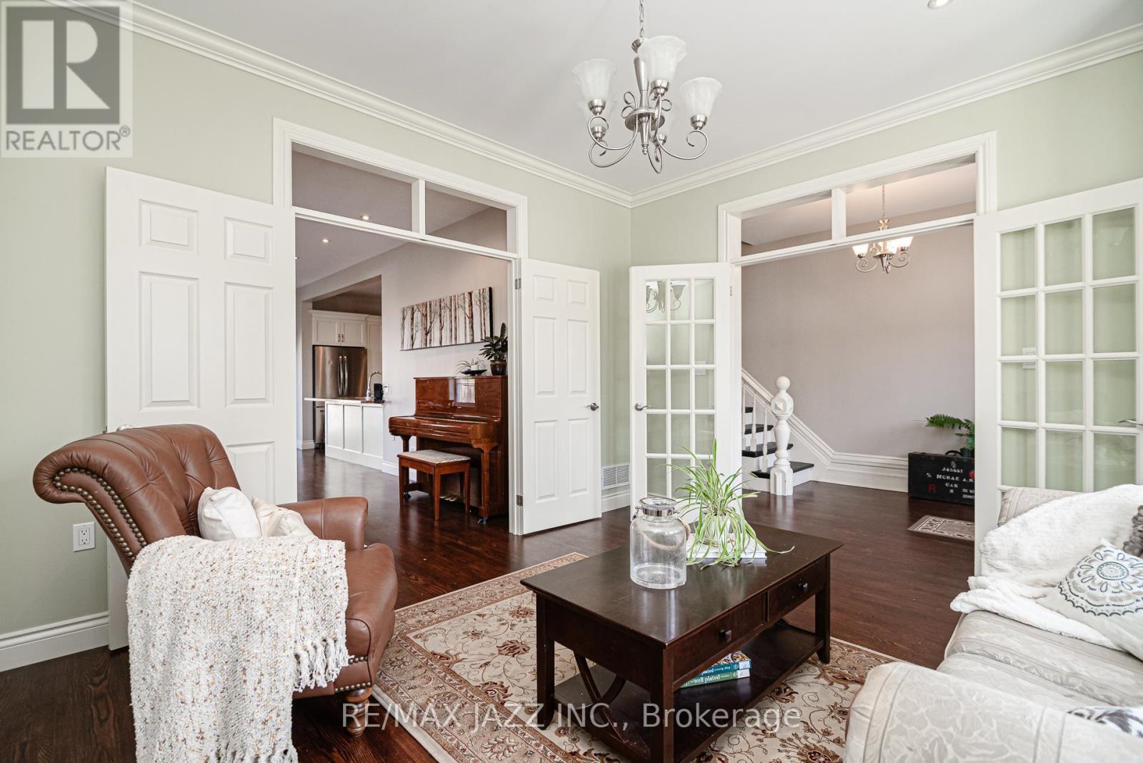 28 Emily Street E, Clarington (Newcastle), Ontario  L1B 1H3 - Photo 10 - E12132907