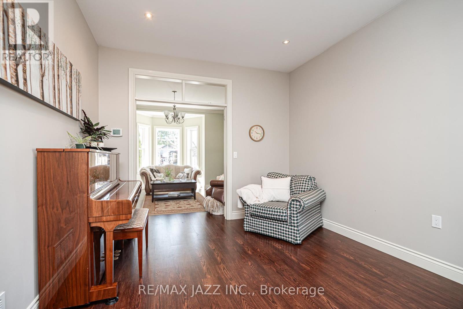 28 Emily Street E, Clarington (Newcastle), Ontario  L1B 1H3 - Photo 8 - E12132907
