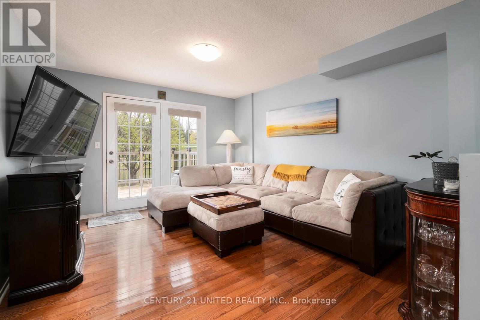 1301 Eagle Crescent, Peterborough West (North), Ontario  K9K 2K7 - Photo 11 - X12133030