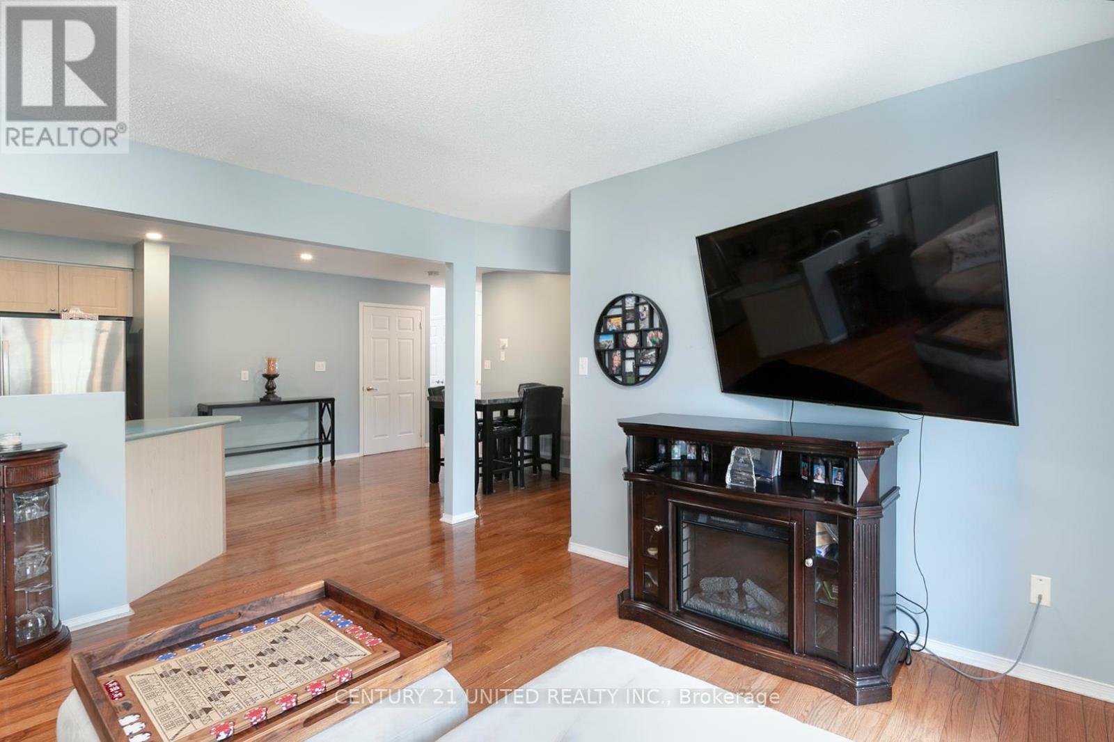 1301 Eagle Crescent, Peterborough West (North), Ontario  K9K 2K7 - Photo 12 - X12133030