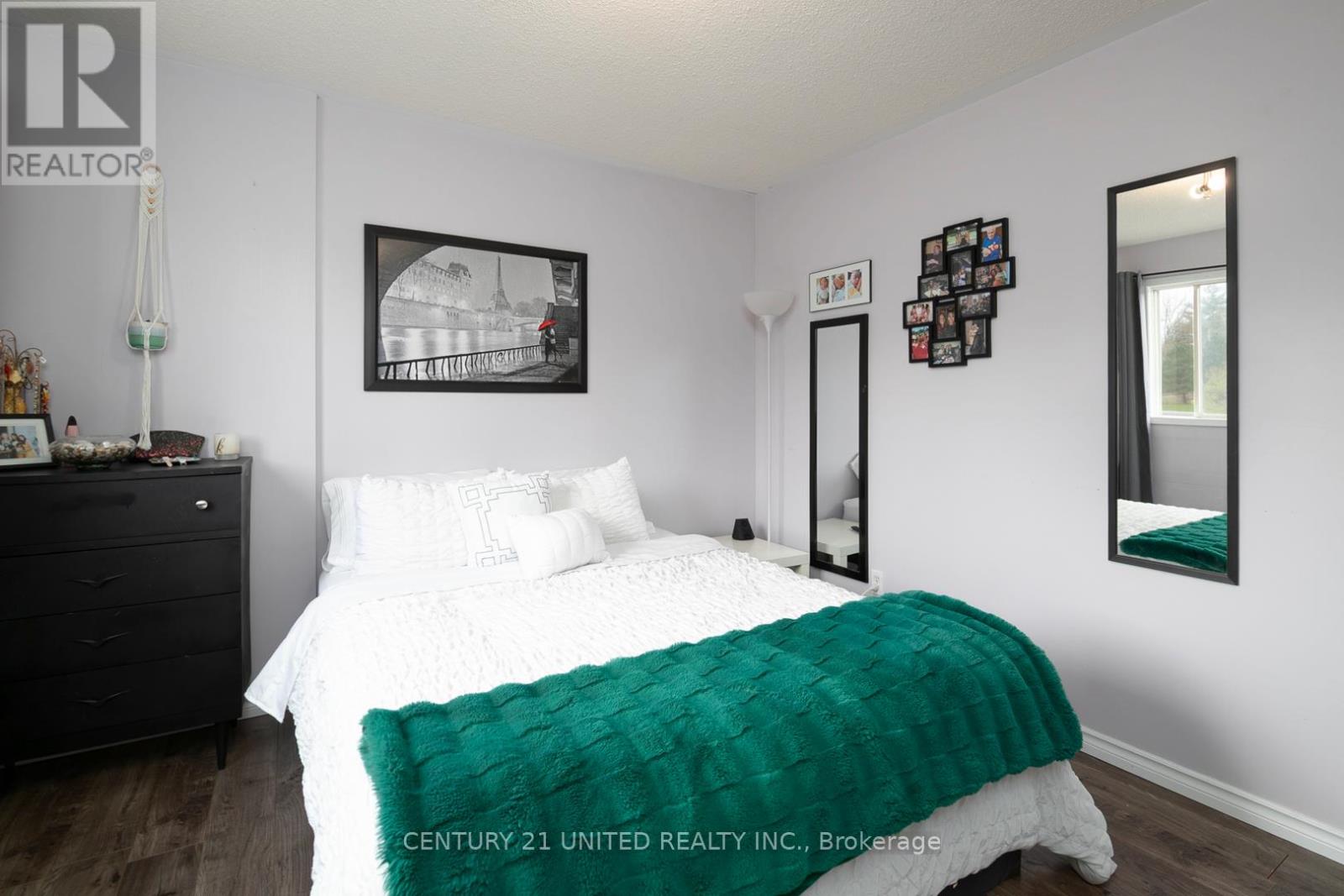 1301 Eagle Crescent, Peterborough West (North), Ontario  K9K 2K7 - Photo 21 - X12133030