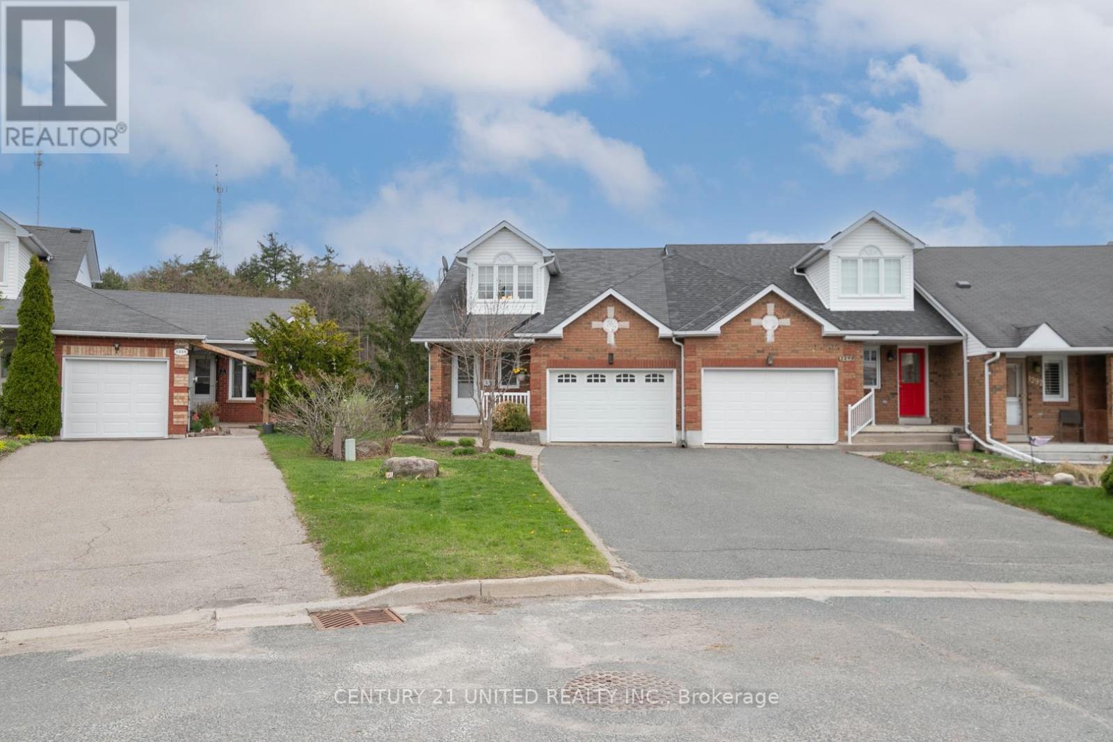 1301 Eagle Crescent, Peterborough West (North), Ontario  K9K 2K7 - Photo 4 - X12133030