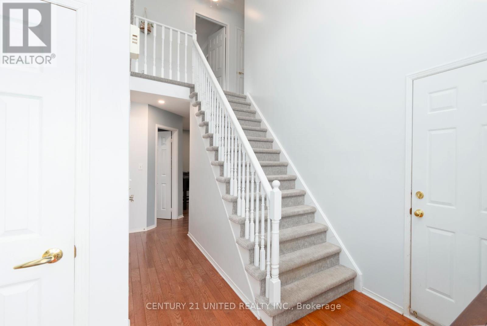 1301 Eagle Crescent, Peterborough West (North), Ontario  K9K 2K7 - Photo 5 - X12133030