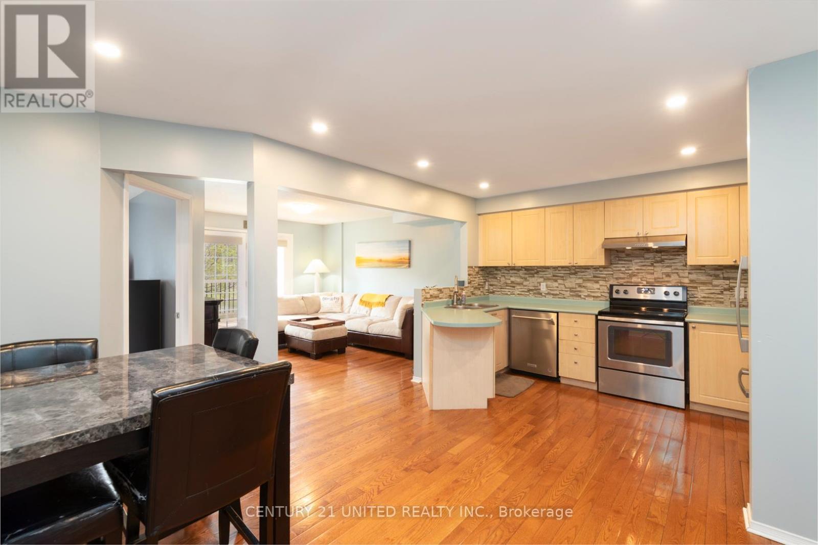 1301 Eagle Crescent, Peterborough West (North), Ontario  K9K 2K7 - Photo 7 - X12133030