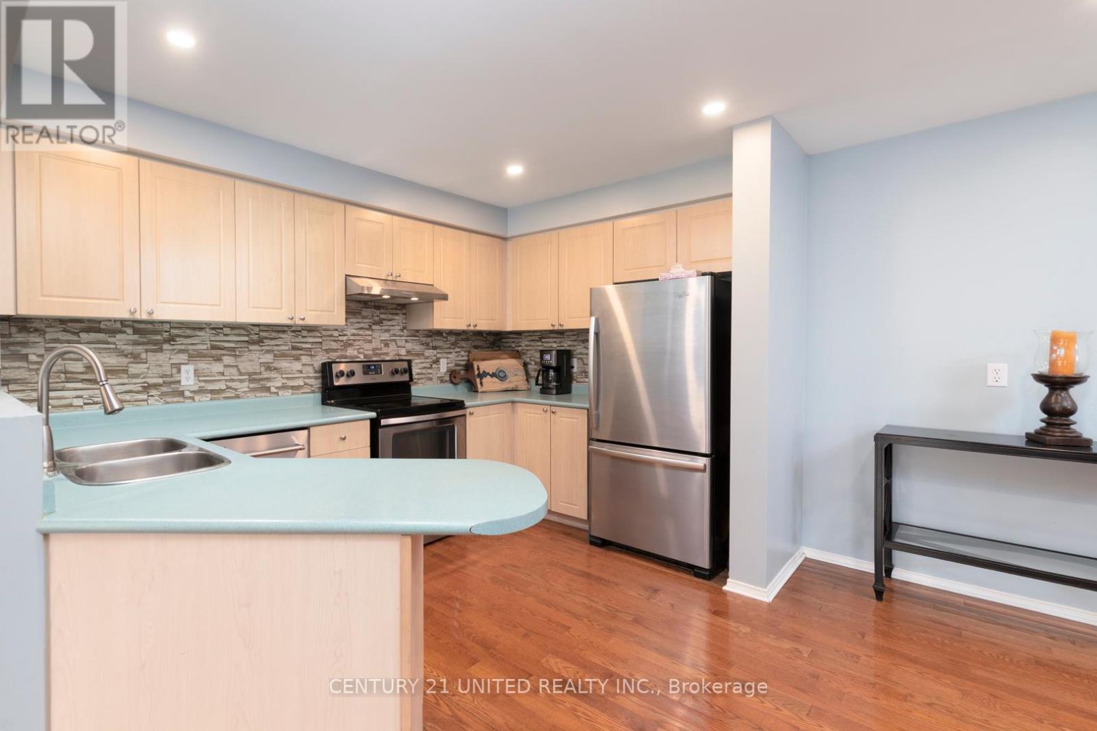 1301 Eagle Crescent, Peterborough West (North), Ontario  K9K 2K7 - Photo 9 - X12133030