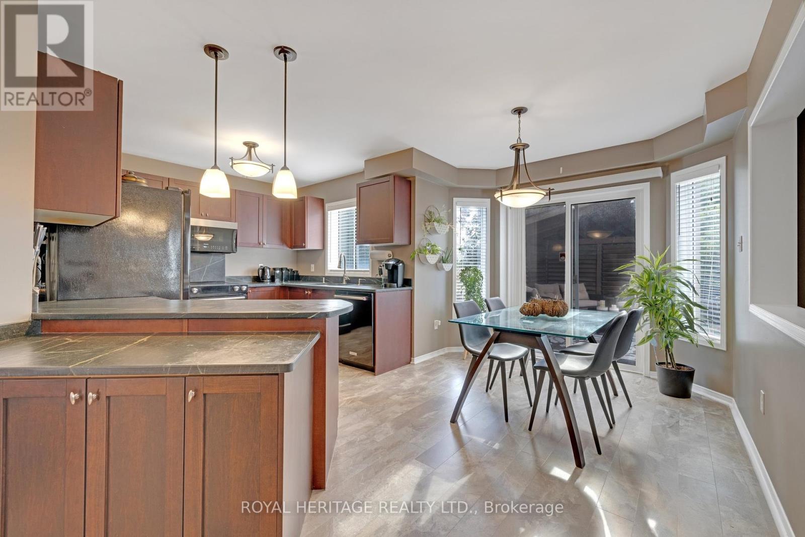 165 Brookhouse Drive, Clarington (Newcastle), Ontario  L1B 1N9 - Photo 10 - E12133309