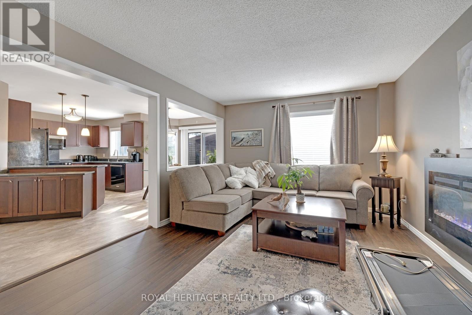 165 Brookhouse Drive, Clarington (Newcastle), Ontario  L1B 1N9 - Photo 12 - E12133309