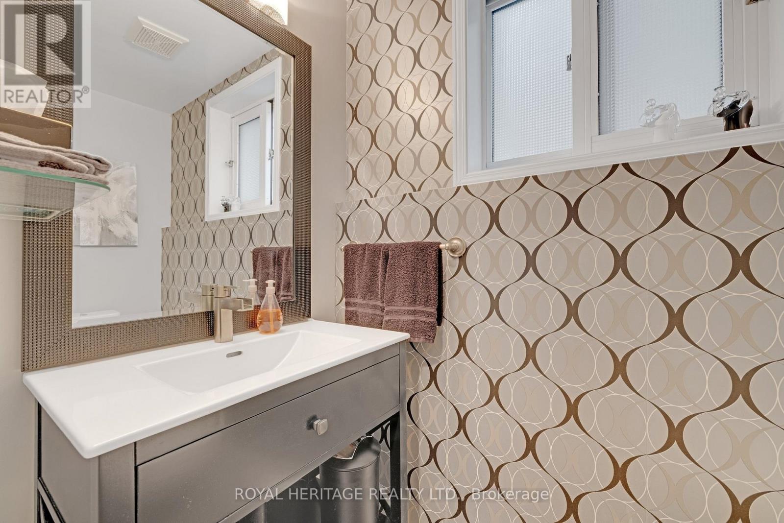 165 Brookhouse Drive, Clarington (Newcastle), Ontario  L1B 1N9 - Photo 27 - E12133309