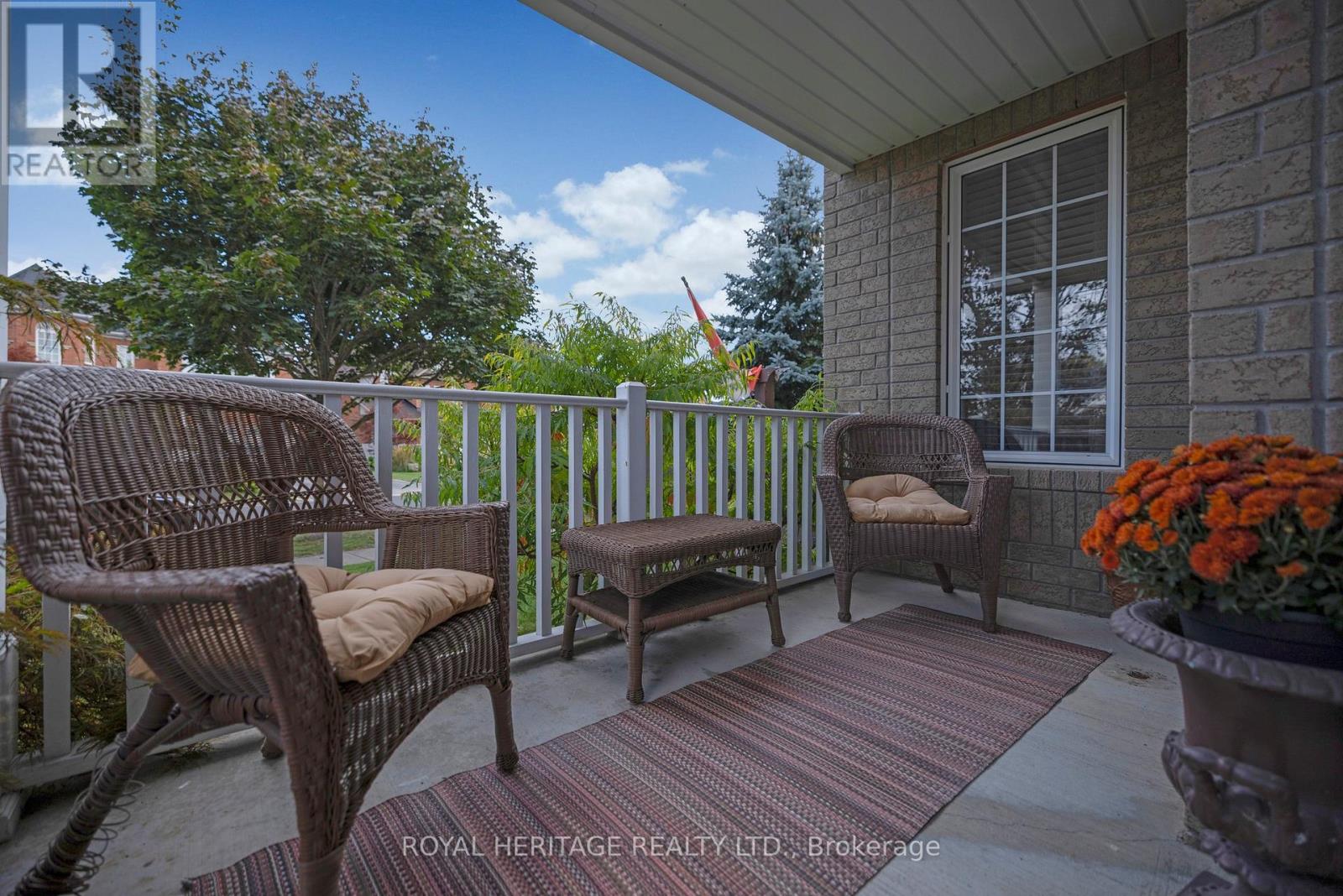 165 Brookhouse Drive, Clarington (Newcastle), Ontario  L1B 1N9 - Photo 3 - E12133309