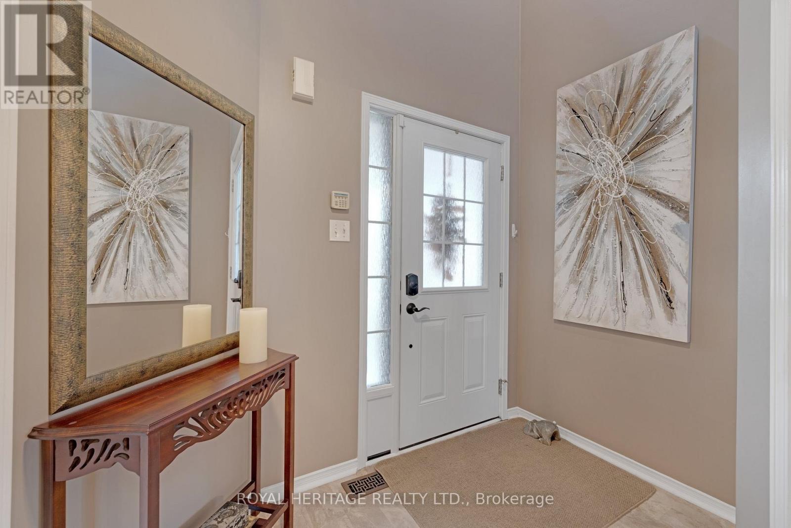 165 Brookhouse Drive, Clarington (Newcastle), Ontario  L1B 1N9 - Photo 4 - E12133309