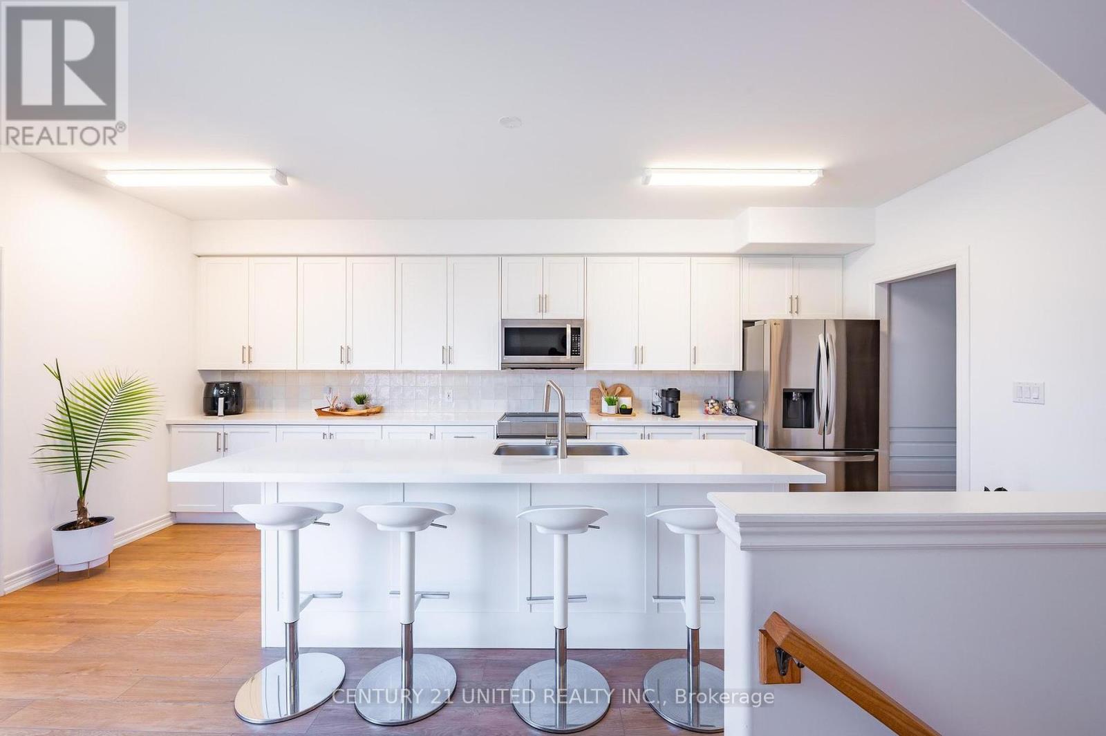 905 Bitten Lane, Peterborough North (North), Ontario  K9H 0H8 - Photo 6 - X12133329
