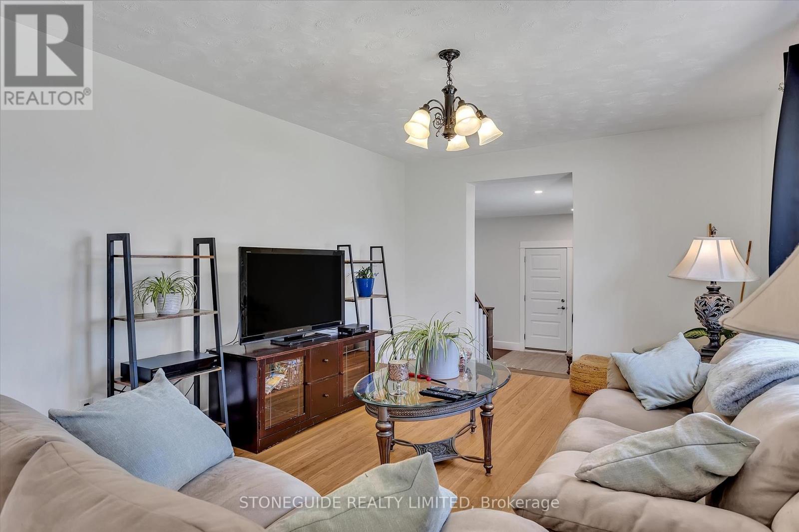 750 Baltic Drive, Selwyn, Ontario  K9L 1L7 - Photo 11 - X12133403