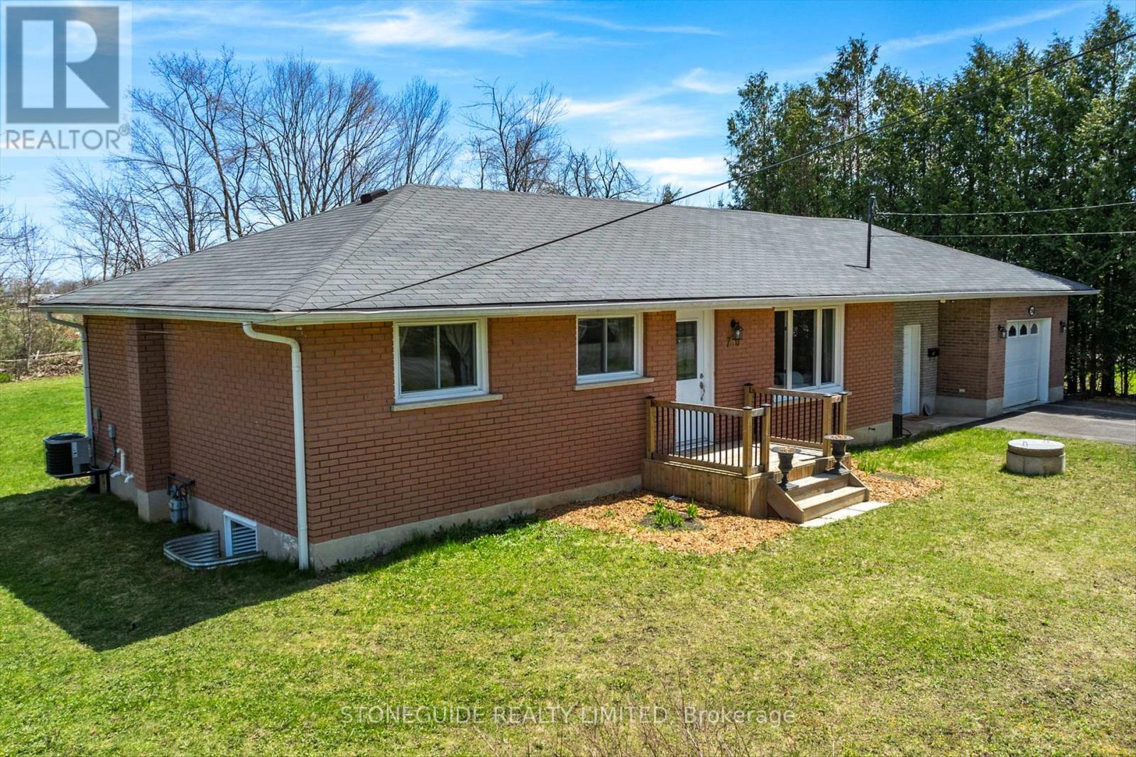 750 Baltic Drive, Selwyn, Ontario  K9L 1L7 - Photo 3 - X12133403