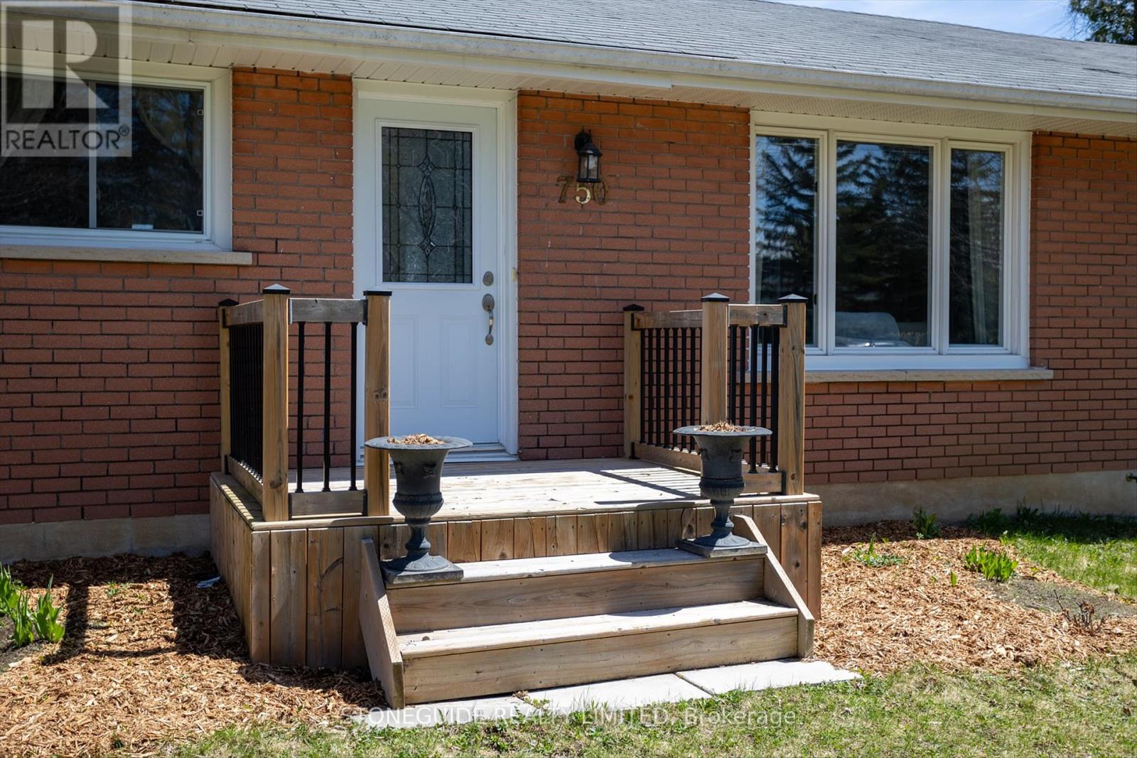 750 Baltic Drive, Selwyn, Ontario  K9L 1L7 - Photo 4 - X12133403
