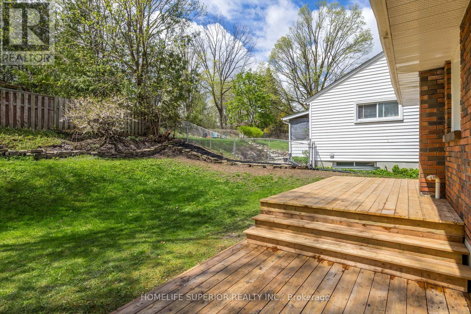 1243 Albertus Avenue, Peterborough Central (Old West End), Ontario  K9J 6A3 - Photo 42 - X12133434