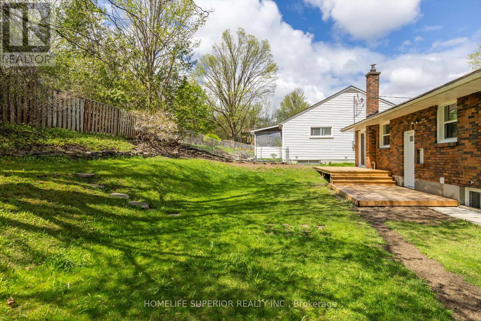 1243 Albertus Avenue, Peterborough Central (Old West End), Ontario  K9J 6A3 - Photo 45 - X12133434