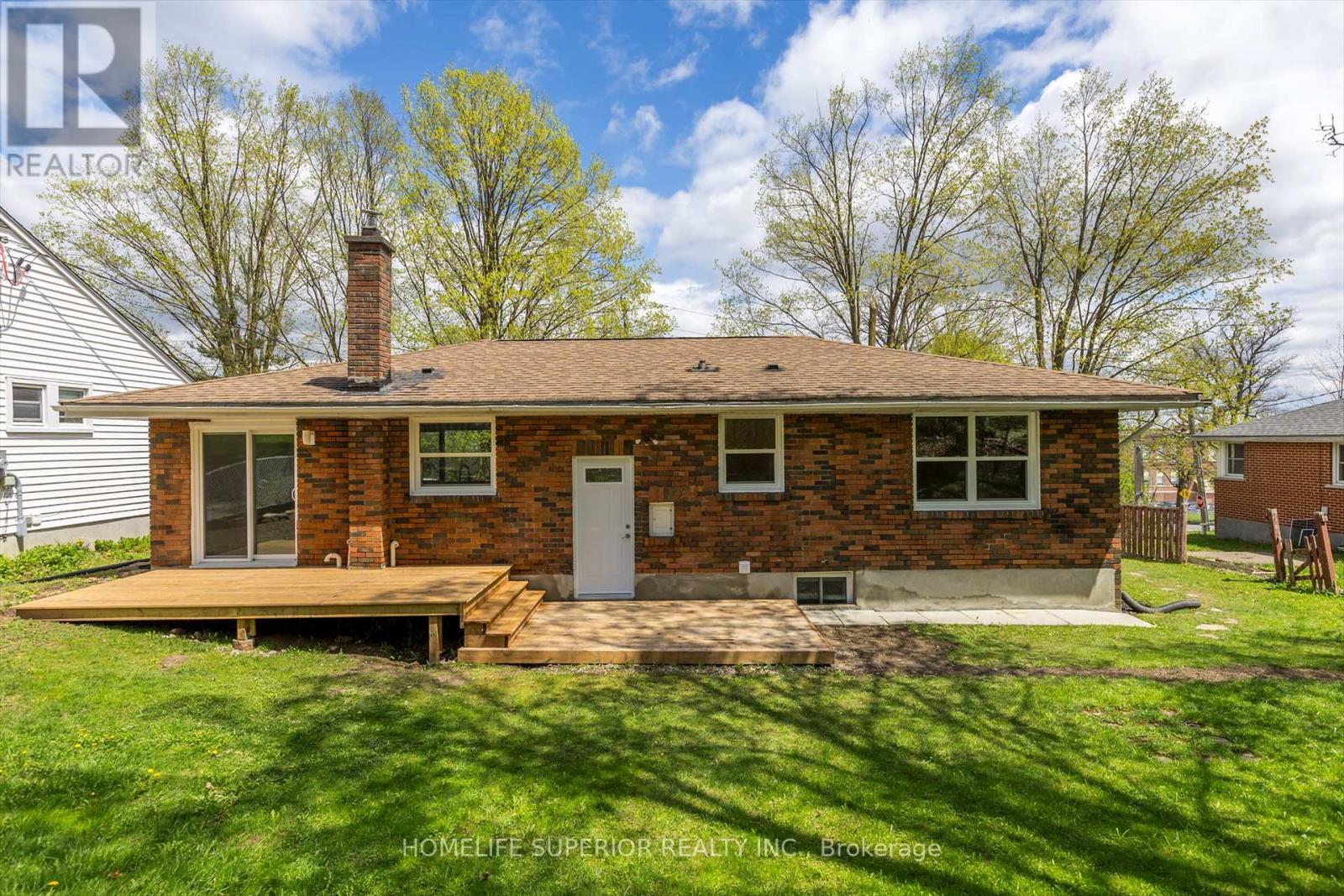 1243 Albertus Avenue, Peterborough Central (Old West End), Ontario  K9J 6A3 - Photo 46 - X12133434