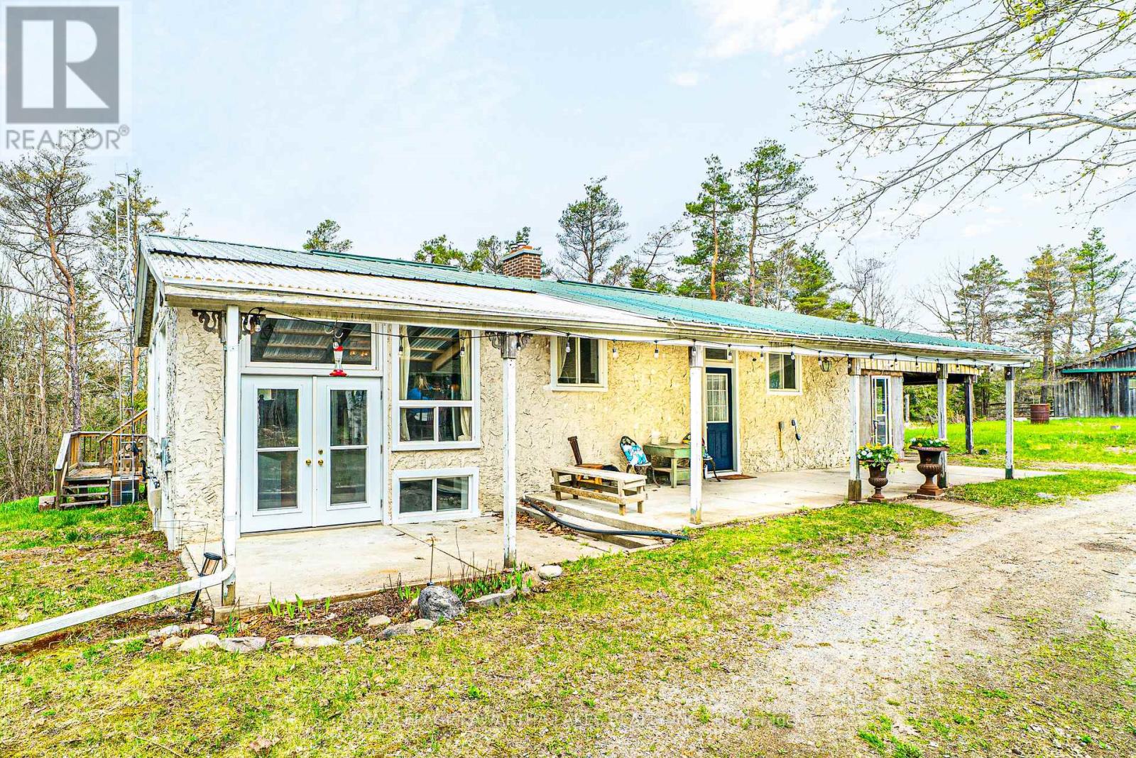 219 Pontypool Road, Kawartha Lakes (Pontypool), Ontario  L0A 1K0 - Photo 11 - X12133453