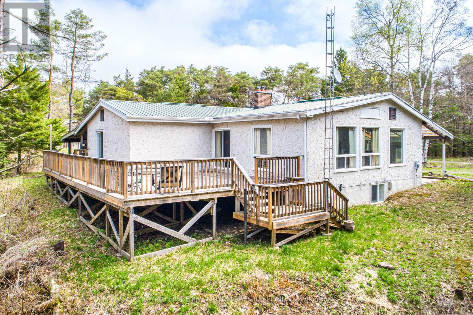 219 Pontypool Road, Kawartha Lakes (Pontypool), Ontario  L0A 1K0 - Photo 40 - X12133453