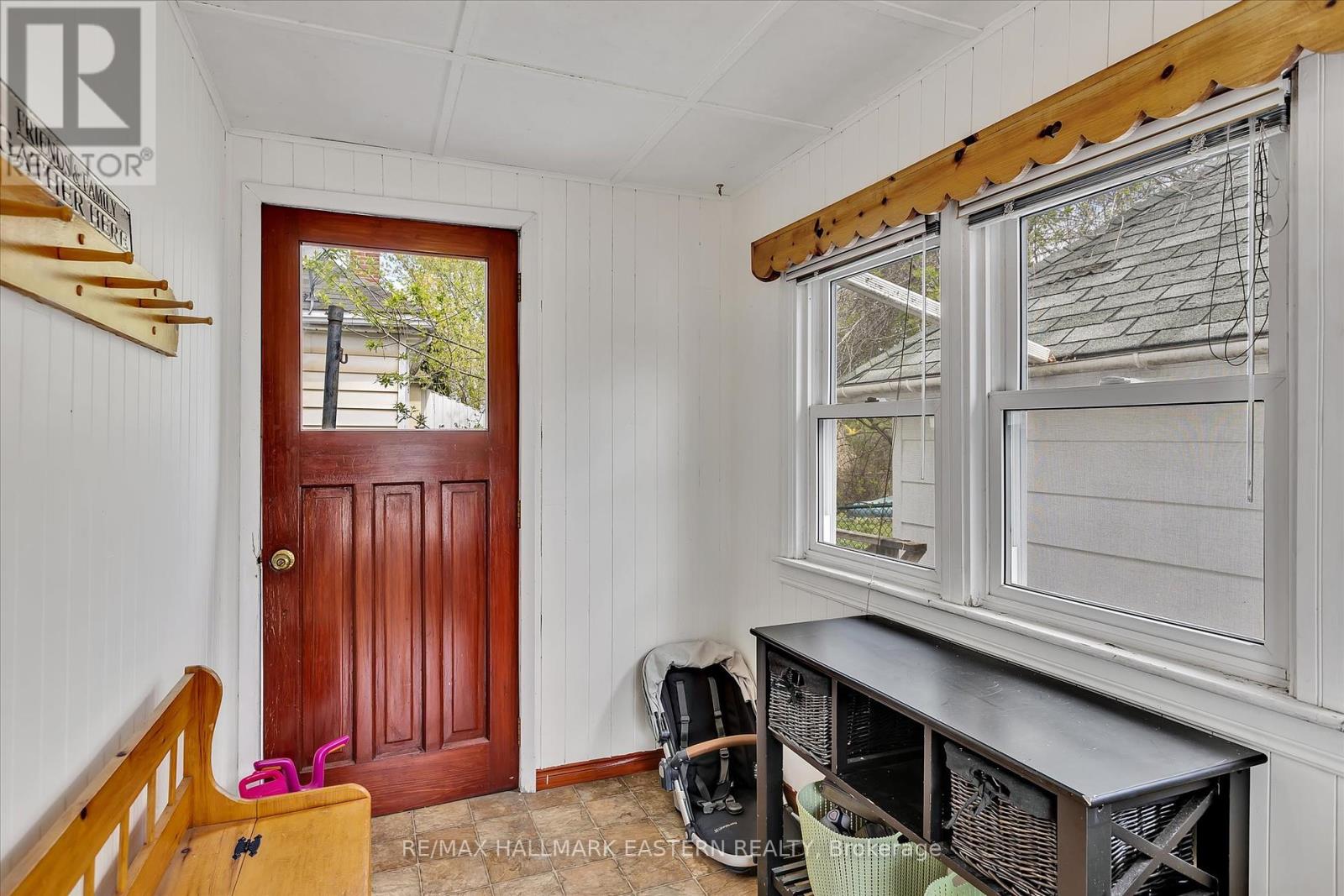 706 Monaghan Road, Peterborough South (West), Ontario  K9J 5J8 - Photo 26 - X12133485