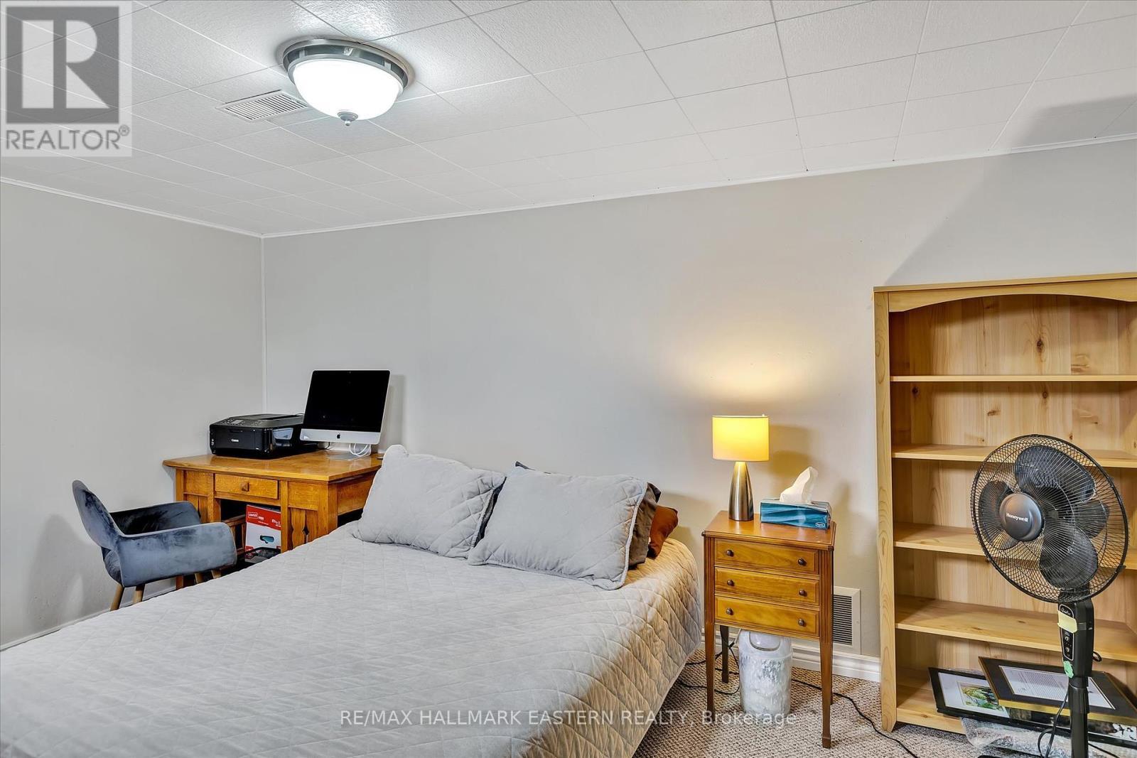 706 Monaghan Road, Peterborough South (West), Ontario  K9J 5J8 - Photo 33 - X12133485
