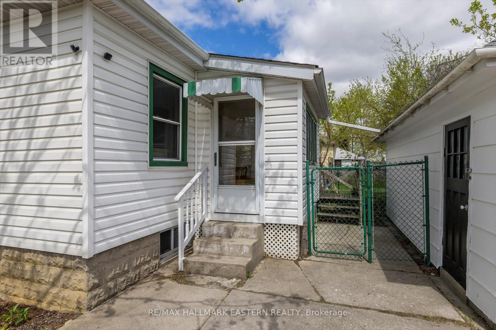 706 Monaghan Road, Peterborough South (West), Ontario  K9J 5J8 - Photo 40 - X12133485