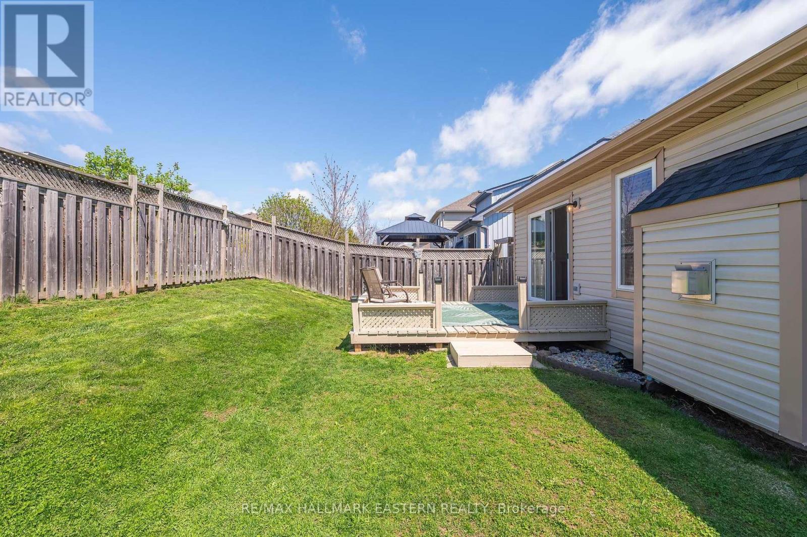 20 Purple Dusk Drive, Kawartha Lakes (Lindsay), Ontario  K9V 0B2 - Photo 36 - X12133622