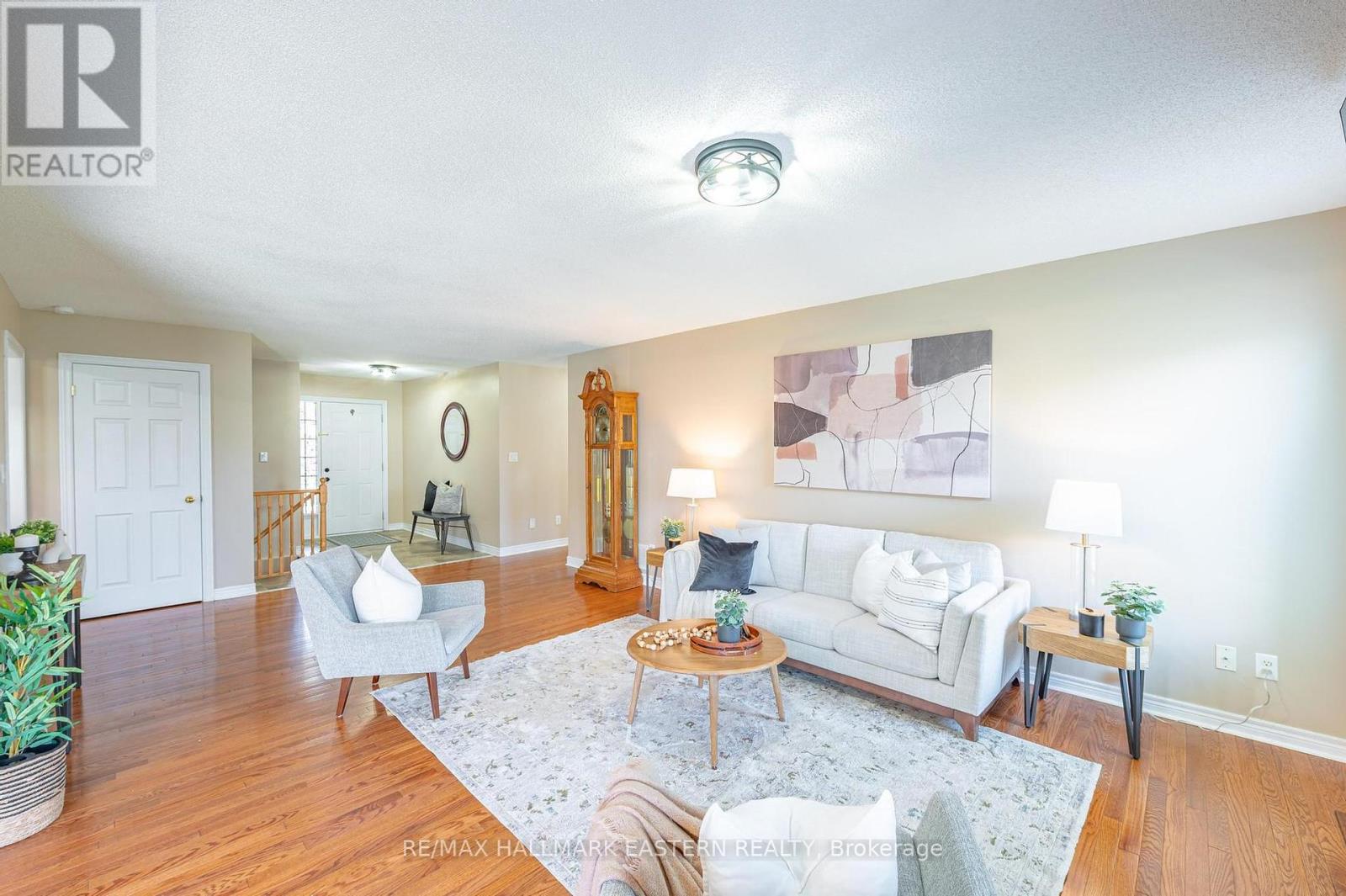 20 Purple Dusk Drive, Kawartha Lakes (Lindsay), Ontario  K9V 0B2 - Photo 7 - X12133622