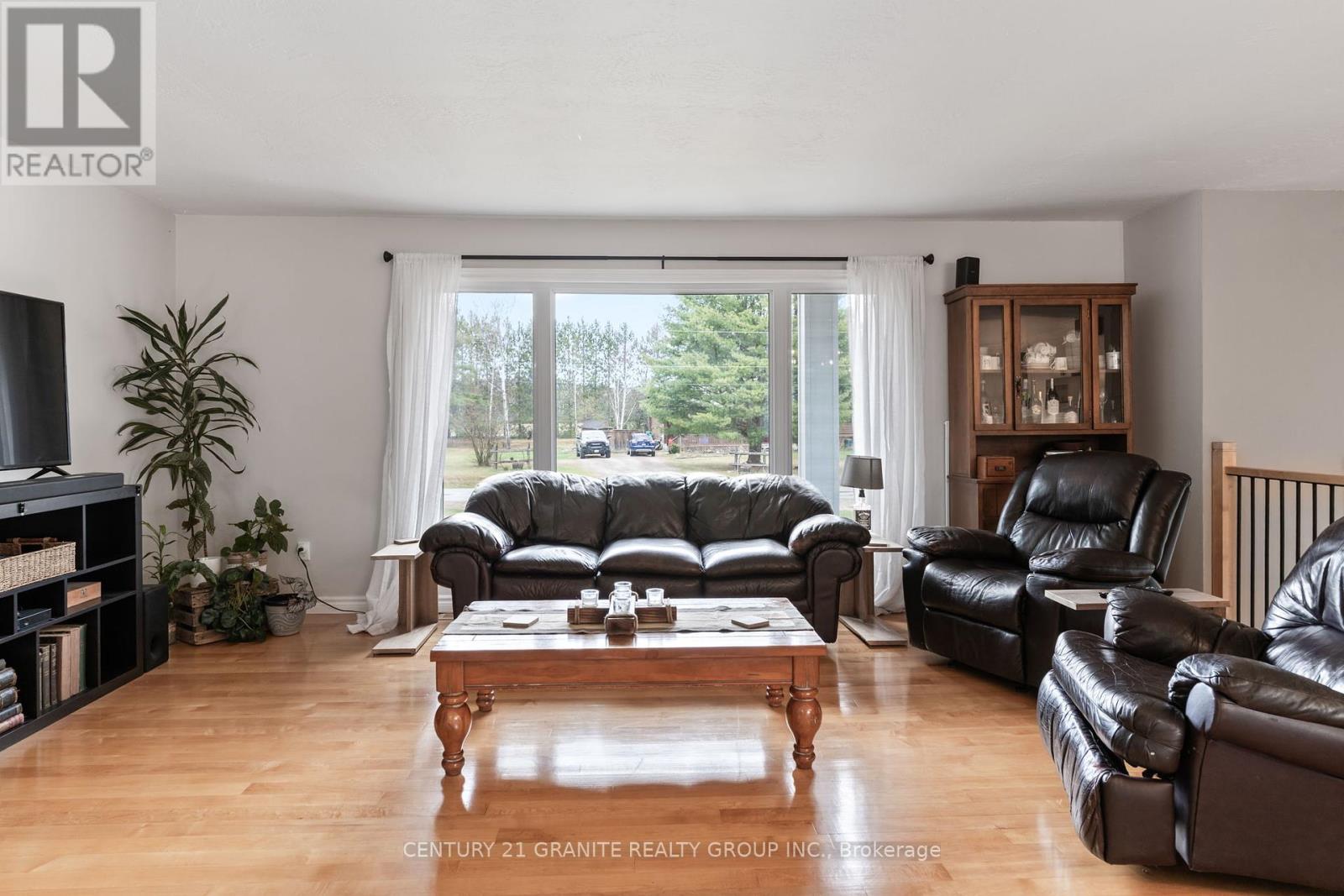 4 Airview Drive, Bancroft (Bancroft Ward), Ontario  K0L 1C0 - Photo 12 - X12133716