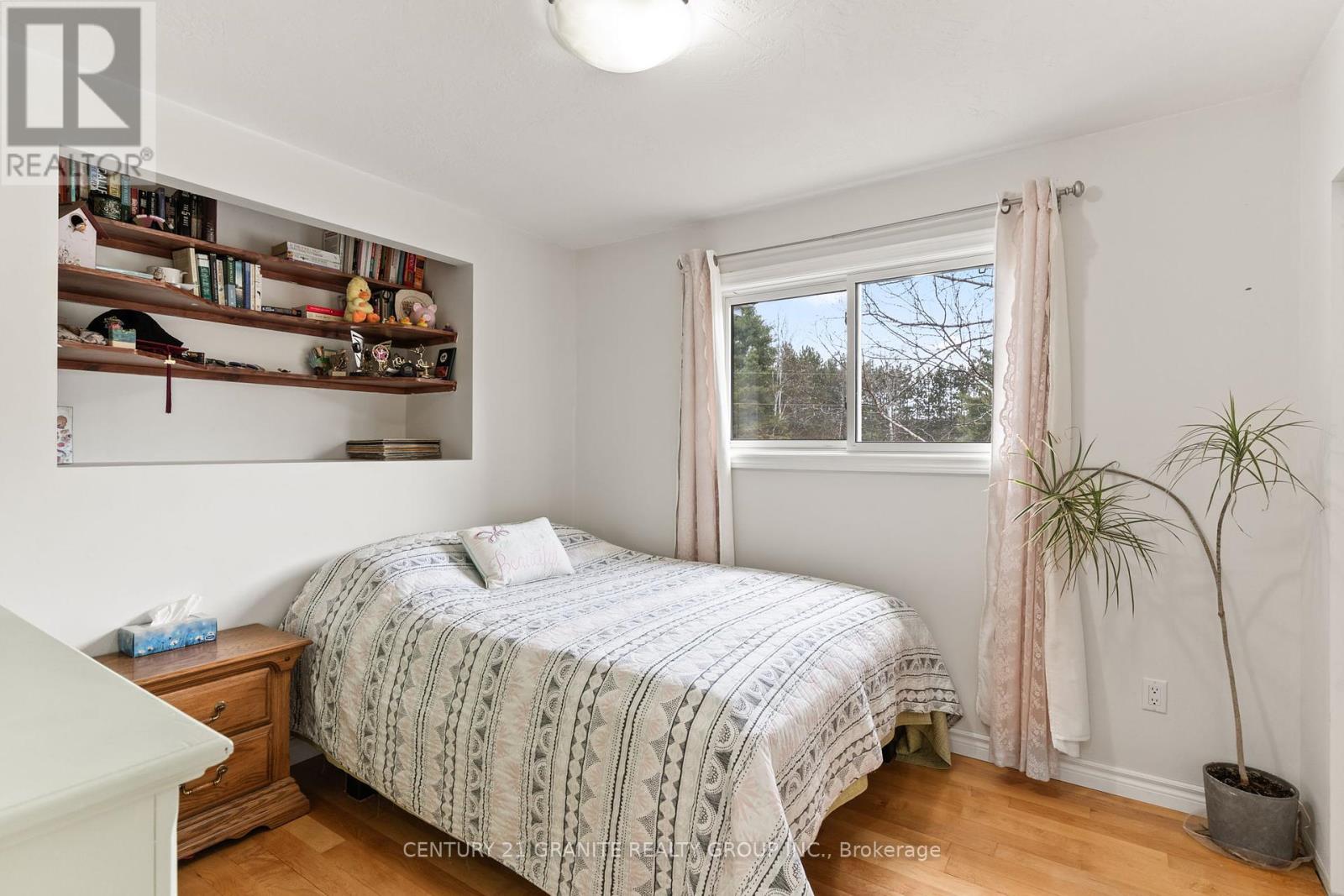 4 Airview Drive, Bancroft (Bancroft Ward), Ontario  K0L 1C0 - Photo 17 - X12133716