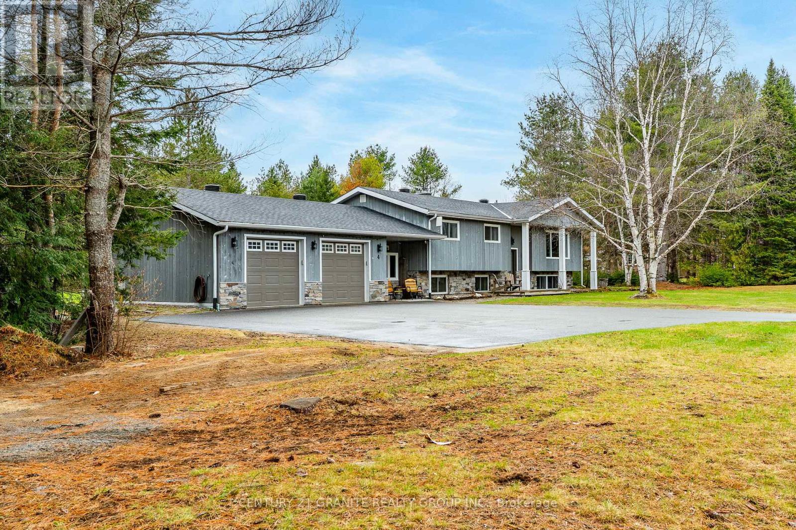 4 Airview Drive, Bancroft (Bancroft Ward), Ontario  K0L 1C0 - Photo 2 - X12133716