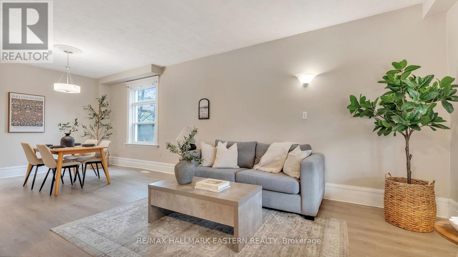 24 Aylmer Street, Peterborough Central (South), Ontario  K9J 3H5 - Photo 10 - X12133802